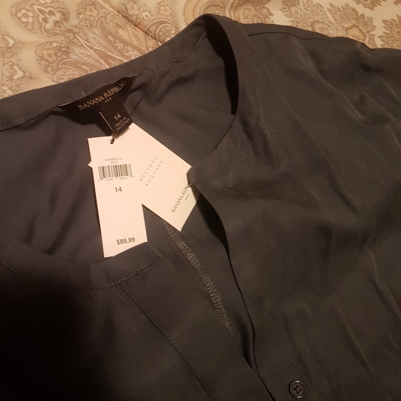 Size 14 dresses, but fits smaller. Shoes size 10 - Picture 8 of 8